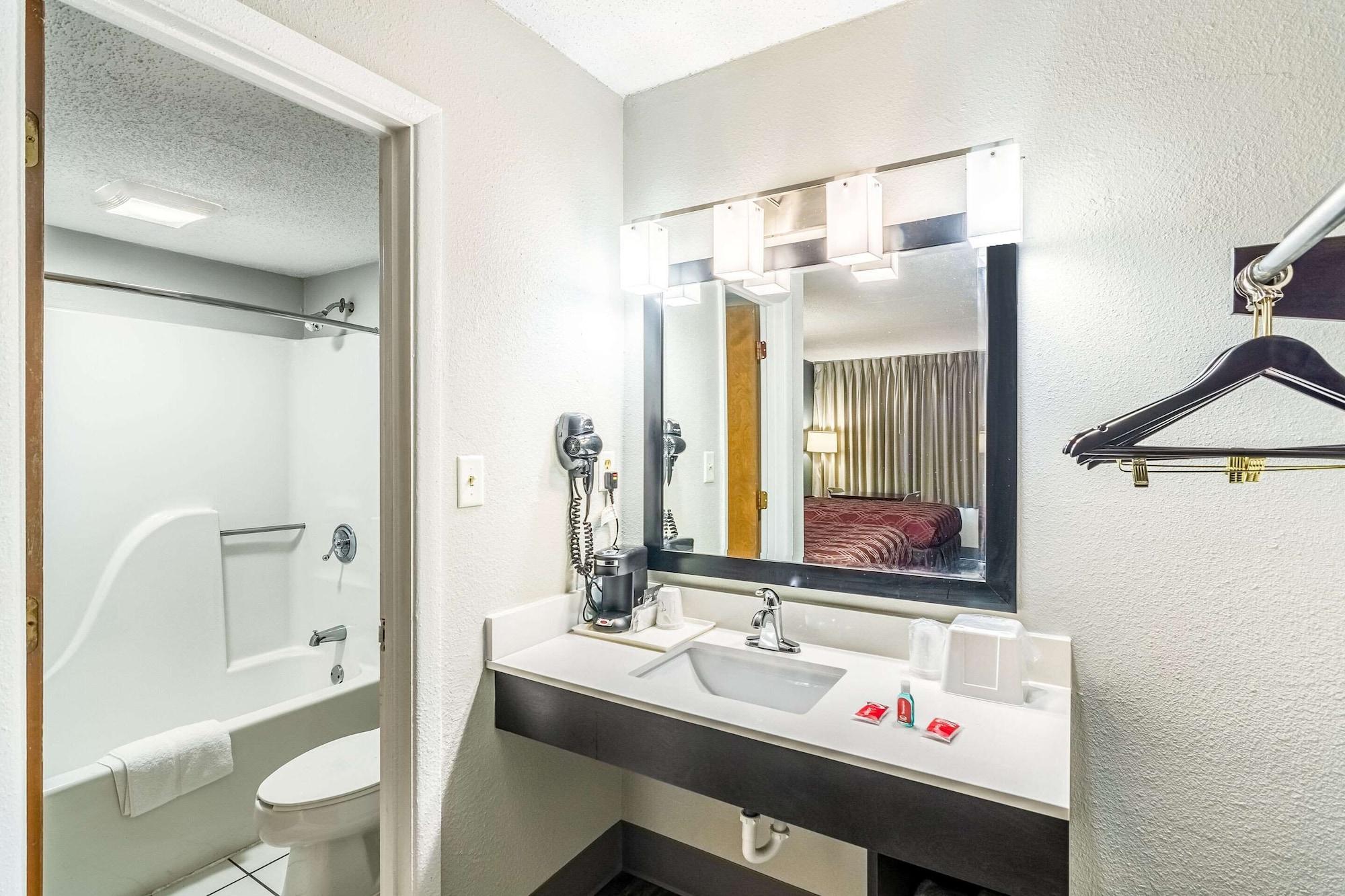 Econo Lodge Крествью Экстерьер фото